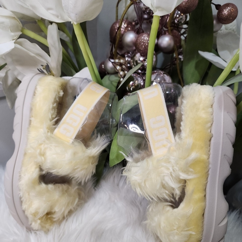 Ugg Fluff Sugar Women Sandal shoes size6Color:yellow New